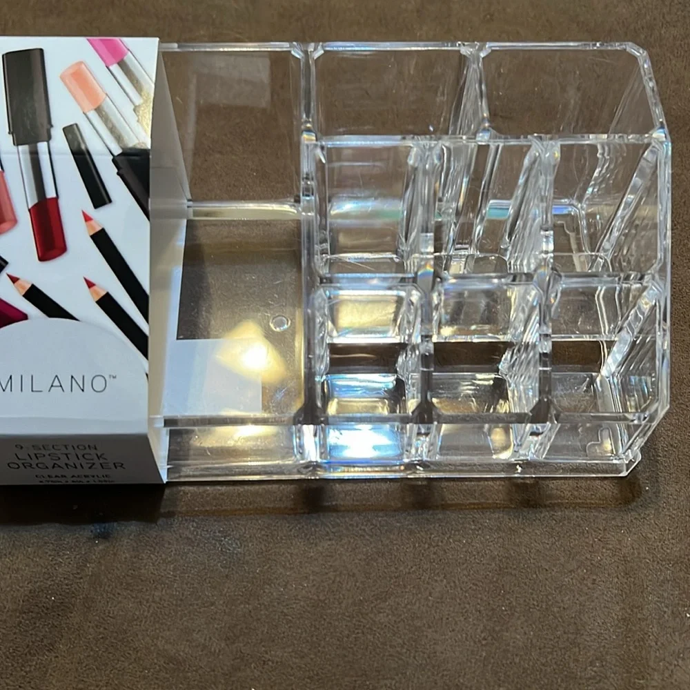 NWT Milano 9-Section Lipstick Organizer
